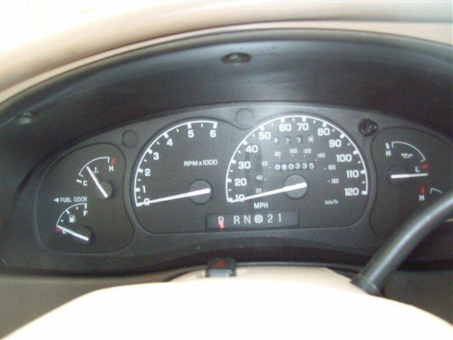 Ford Explorer 2001 photo 5