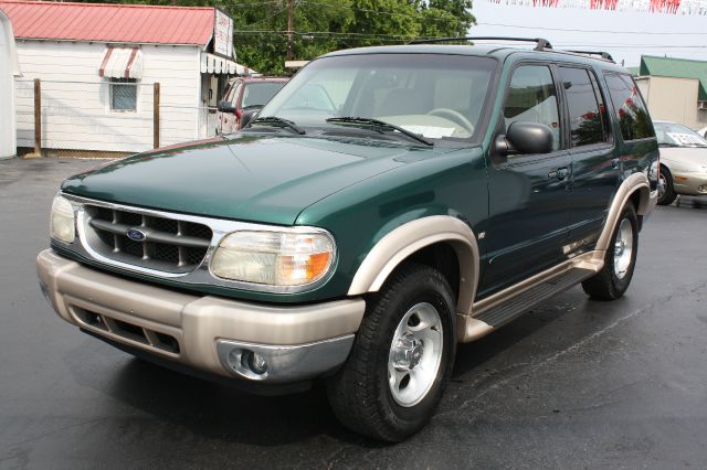 Ford Explorer 2001 photo 3