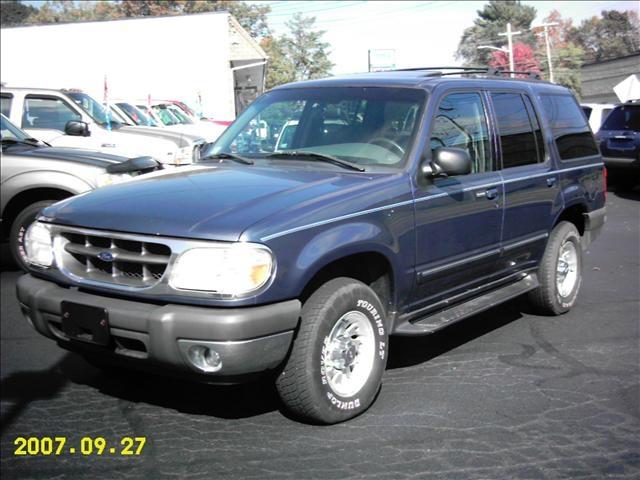 Ford Explorer ESi Sport Utility