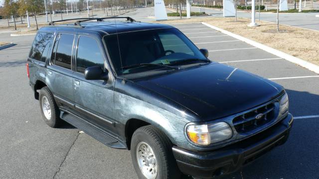 Ford Explorer 2001 photo 3