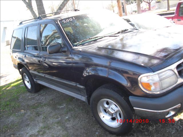 Ford Explorer 2001 photo 1