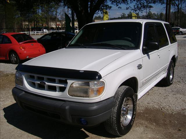 Ford Explorer 2001 photo 1
