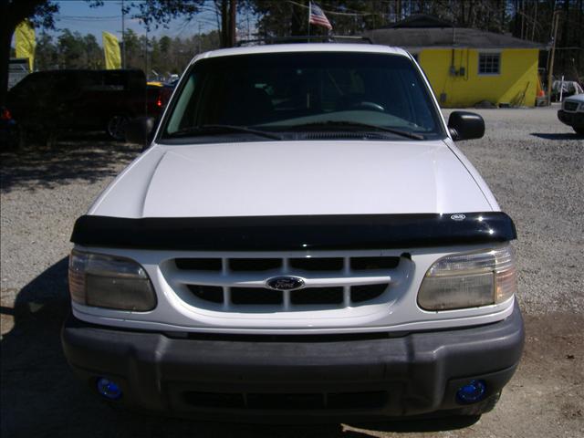 Ford Explorer 2001 photo 2