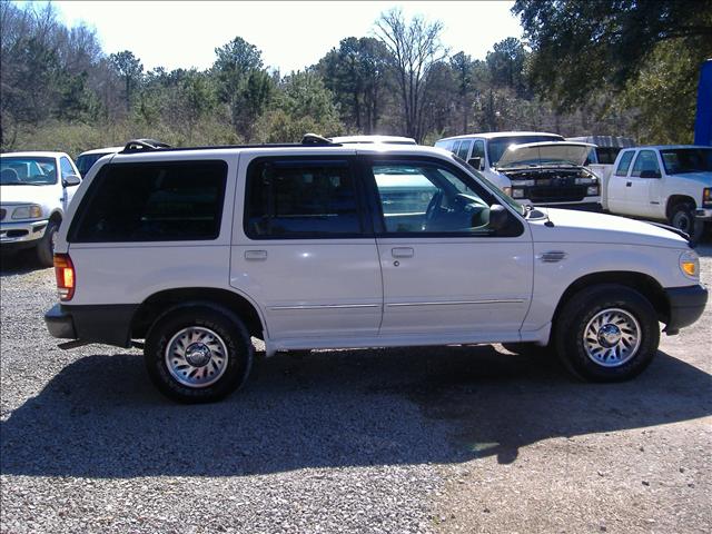 Ford Explorer 2001 photo 3