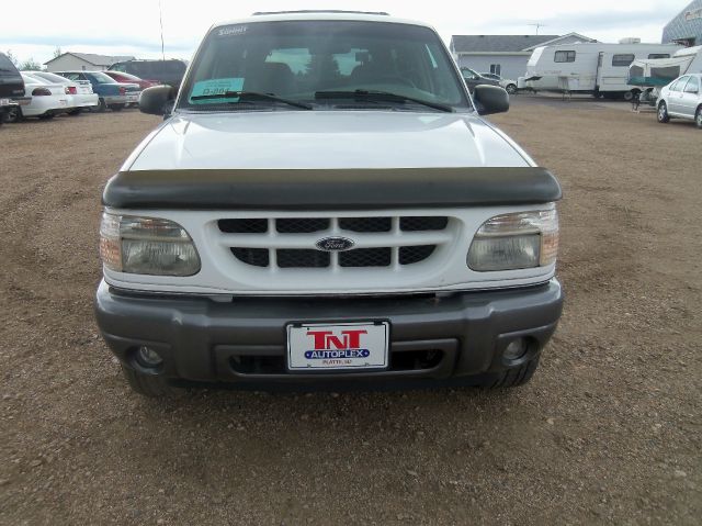 Ford Explorer 2001 photo 3