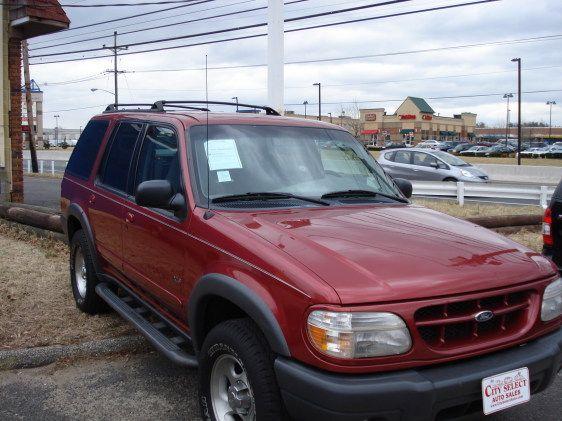 Ford Explorer 2001 photo 1