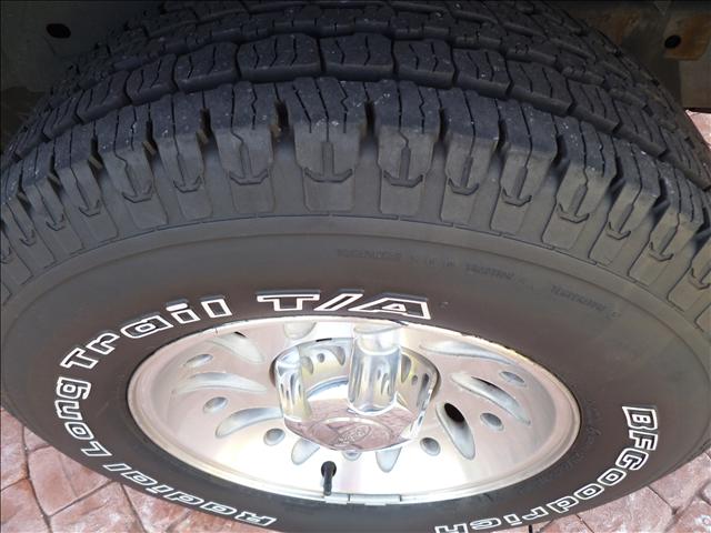 Ford Explorer 2001 photo 2