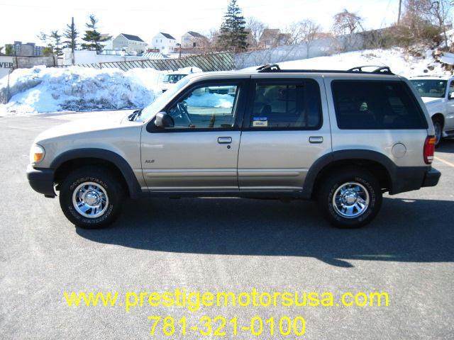 Ford Explorer 2001 photo 1