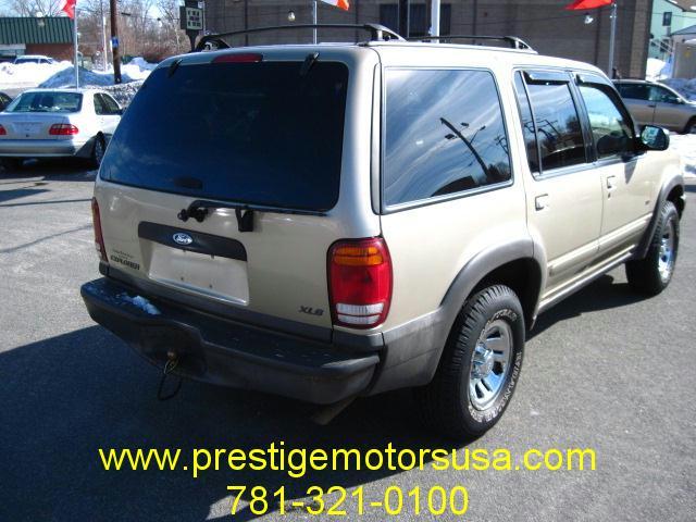 Ford Explorer 2001 photo 4