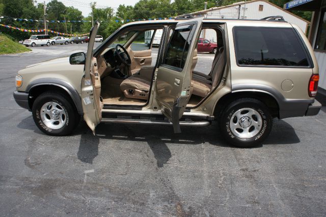 Ford Explorer 2001 photo 4