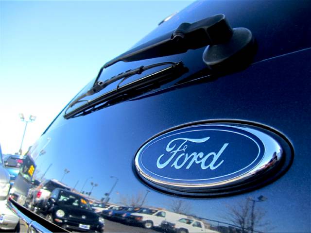 Ford Explorer 2002 photo 3