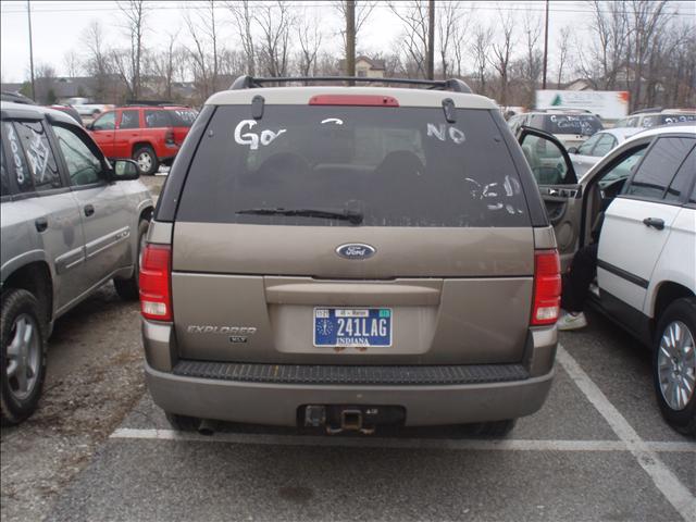 Ford Explorer 2002 photo 3