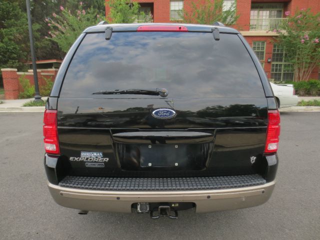 Ford Explorer 2002 photo 2