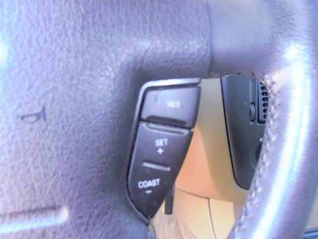 Ford Explorer 2002 photo 8