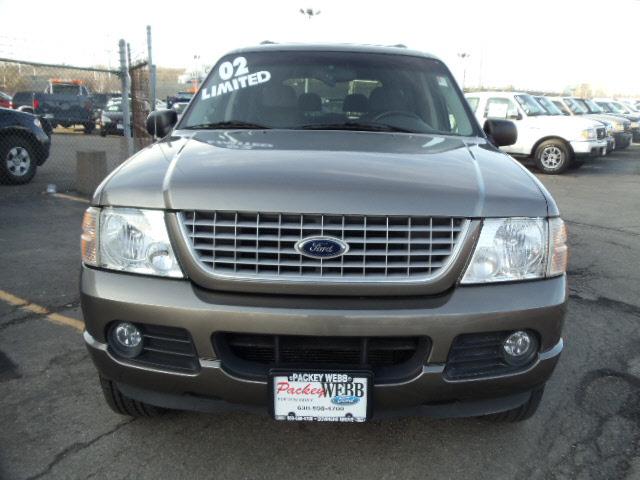 Ford Explorer 2002 photo 2