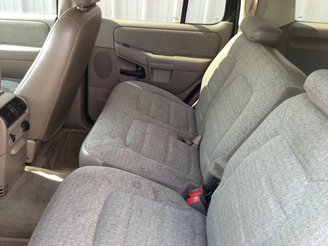 Ford Explorer 2002 photo 4