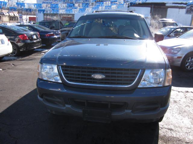 Ford Explorer 2002 photo 1