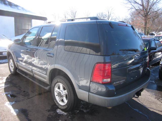 Ford Explorer 2002 photo 3
