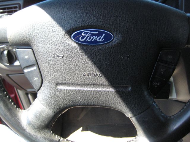 Ford Explorer 2002 photo 13