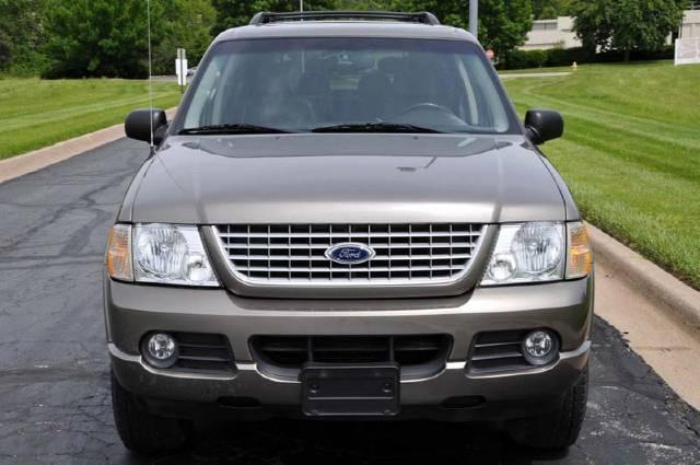 Ford Explorer 2002 photo 1