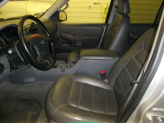 Ford Explorer 2002 photo 5