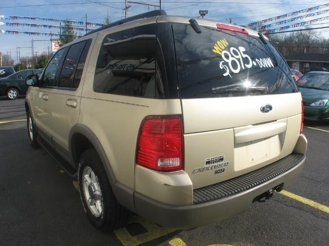Ford Explorer 2002 photo 3