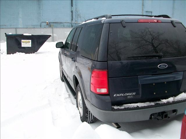 Ford Explorer 2002 photo 4
