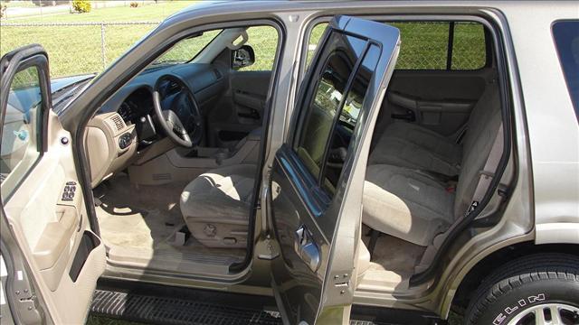 Ford Explorer 2002 photo 3