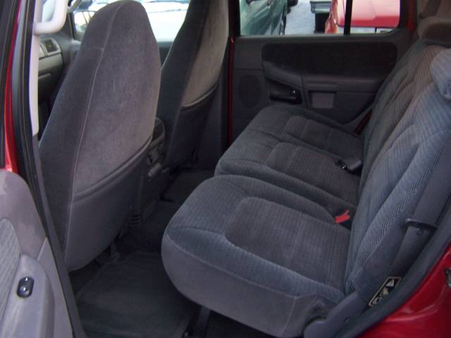 Ford Explorer 2002 photo 4