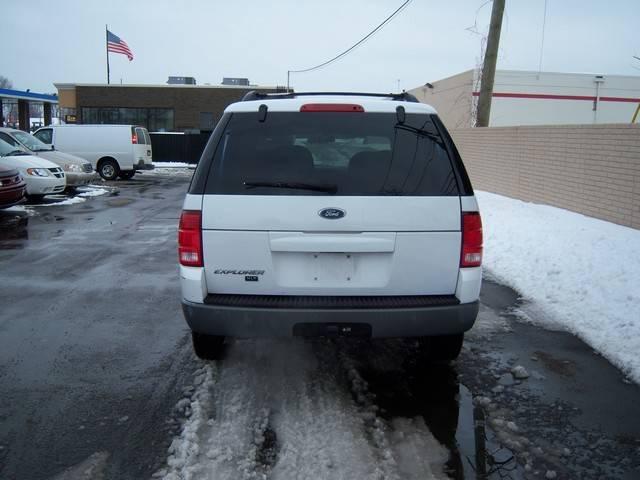 Ford Explorer 2002 photo 4
