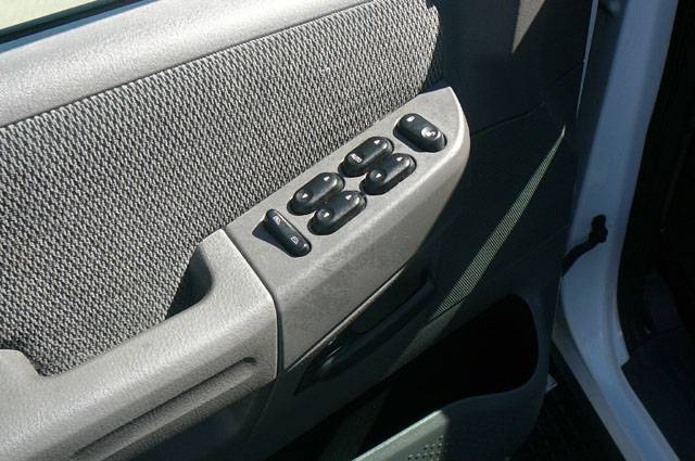 Ford Explorer 2002 photo 1