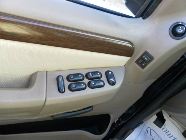 Ford Explorer 2002 photo 3