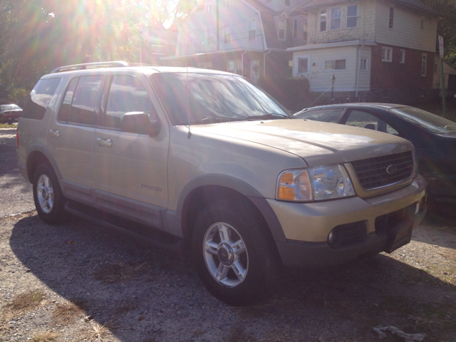 Ford Explorer 2002 photo 2