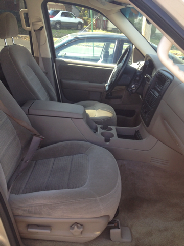 Ford Explorer 2002 photo 3