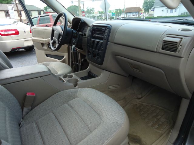 Ford Explorer 2002 photo 7
