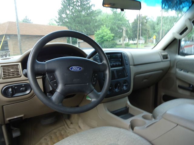 Ford Explorer 2002 photo 9