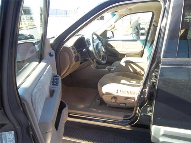 Ford Explorer 2002 photo 4