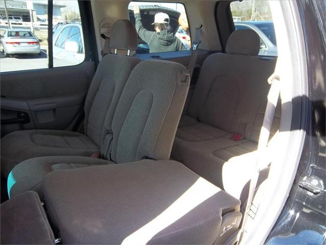 Ford Explorer 2002 photo 5