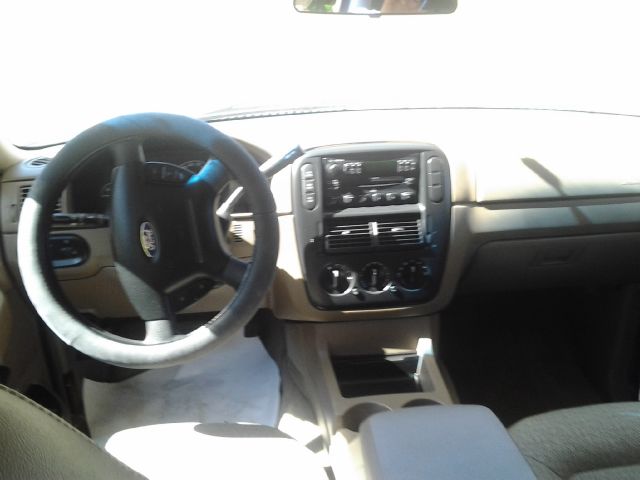Ford Explorer 2002 photo 1
