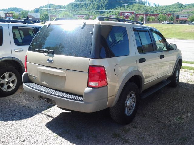 Ford Explorer 2002 photo 2