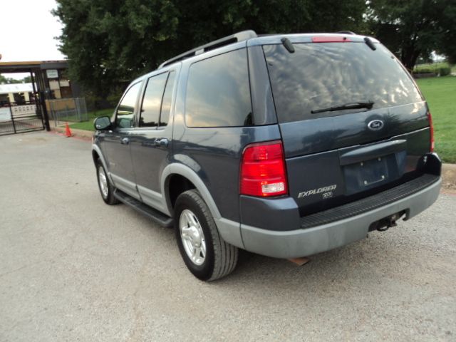 Ford Explorer 2002 photo 1