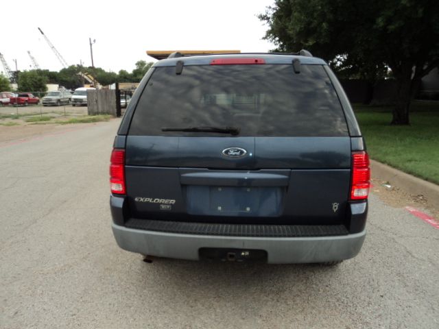 Ford Explorer 2002 photo 3