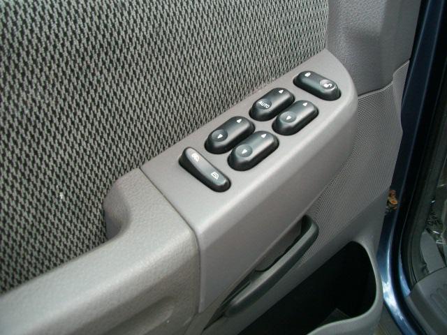 Ford Explorer 2002 photo 4