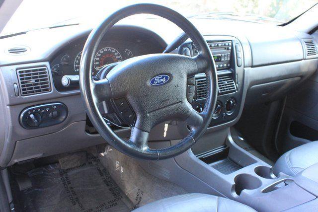 Ford Explorer 2002 photo 5