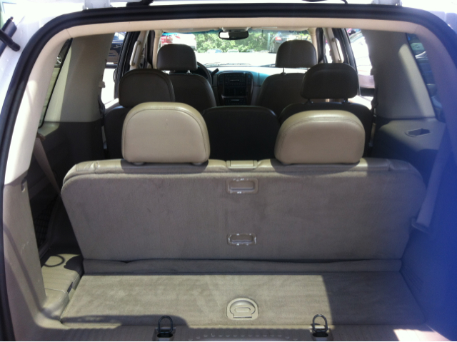 Ford Explorer 2002 photo 4
