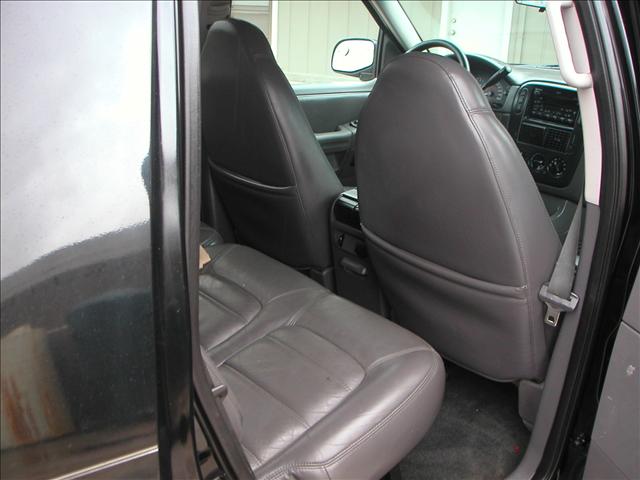 Ford Explorer 2002 photo 4