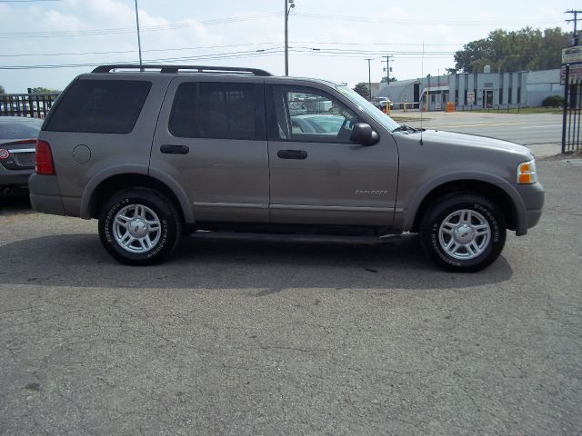 Ford Explorer 2002 photo 1