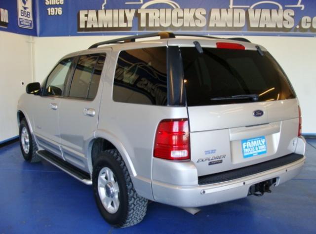 Ford Explorer 2002 photo 2