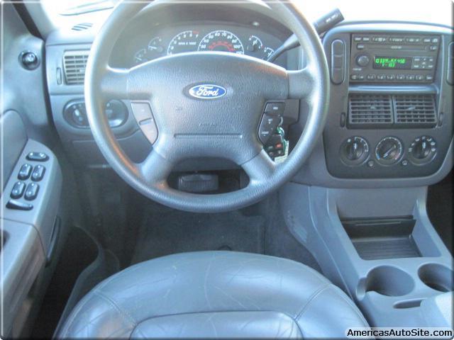 Ford Explorer 2002 photo 4