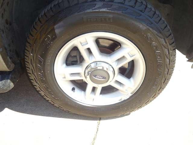 Ford Explorer 2002 photo 3